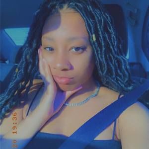 Meet your Posher, Briana